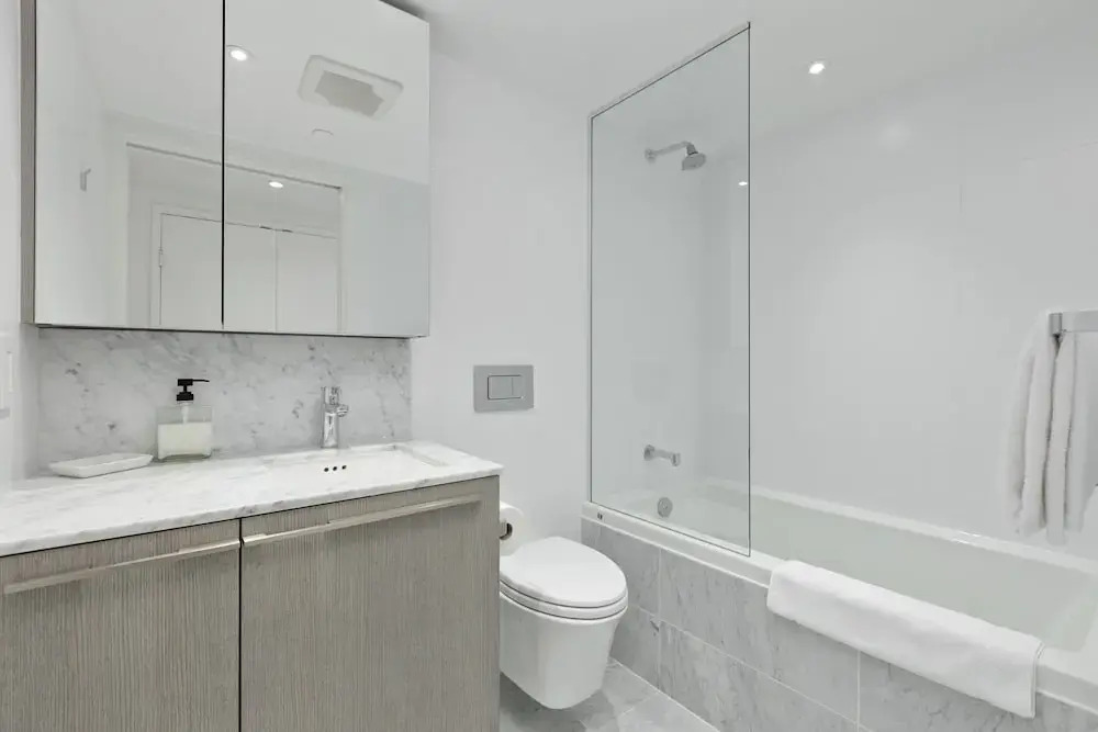 1111 Richards - 1407