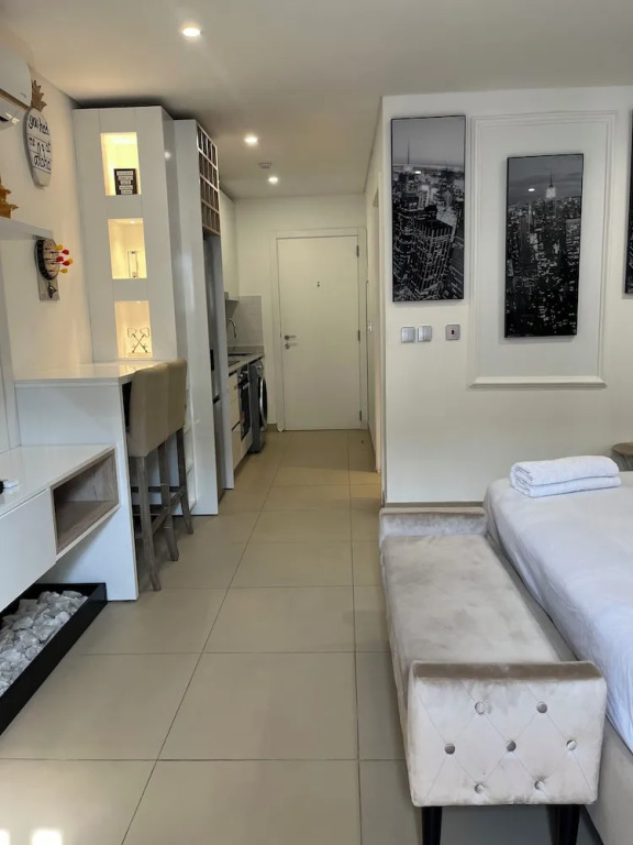 RT Properties at Riviera Residence