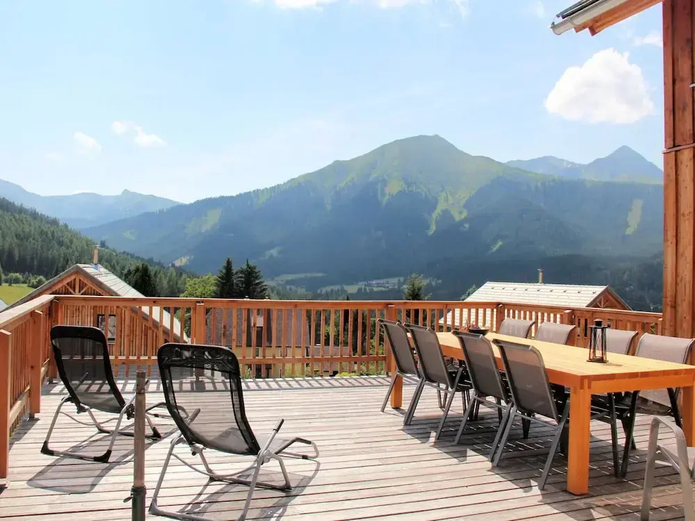 Majestic Chalet With Sauna and Whirlpool