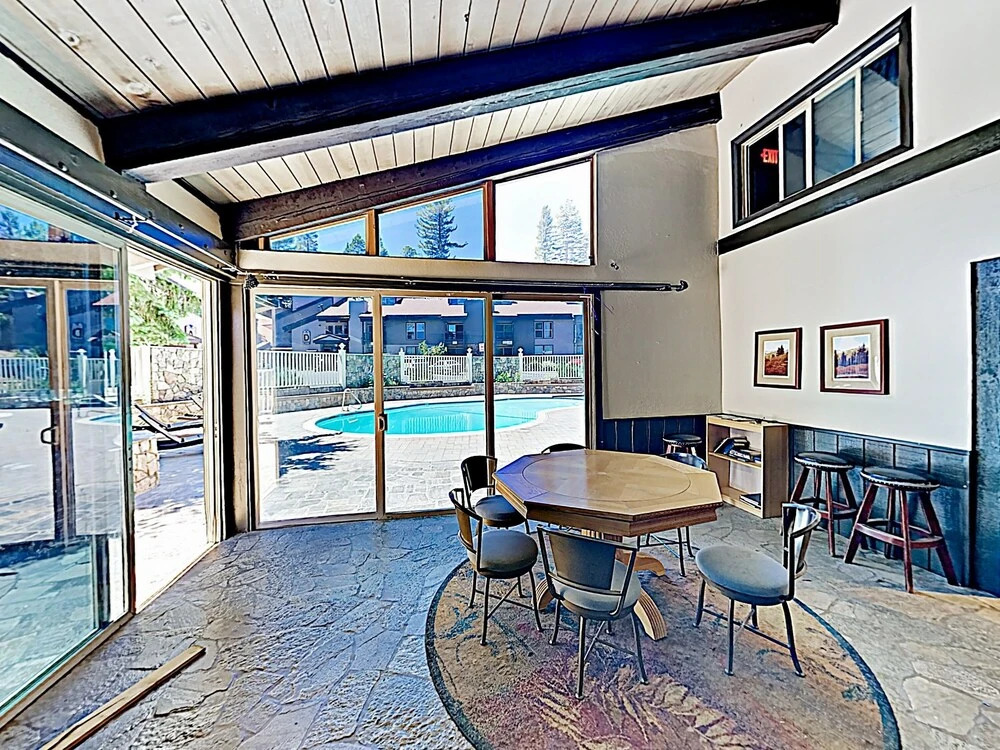 Mt. W/ Sleep Number Beds - Walk To Slopes 2 Bedroom Condo