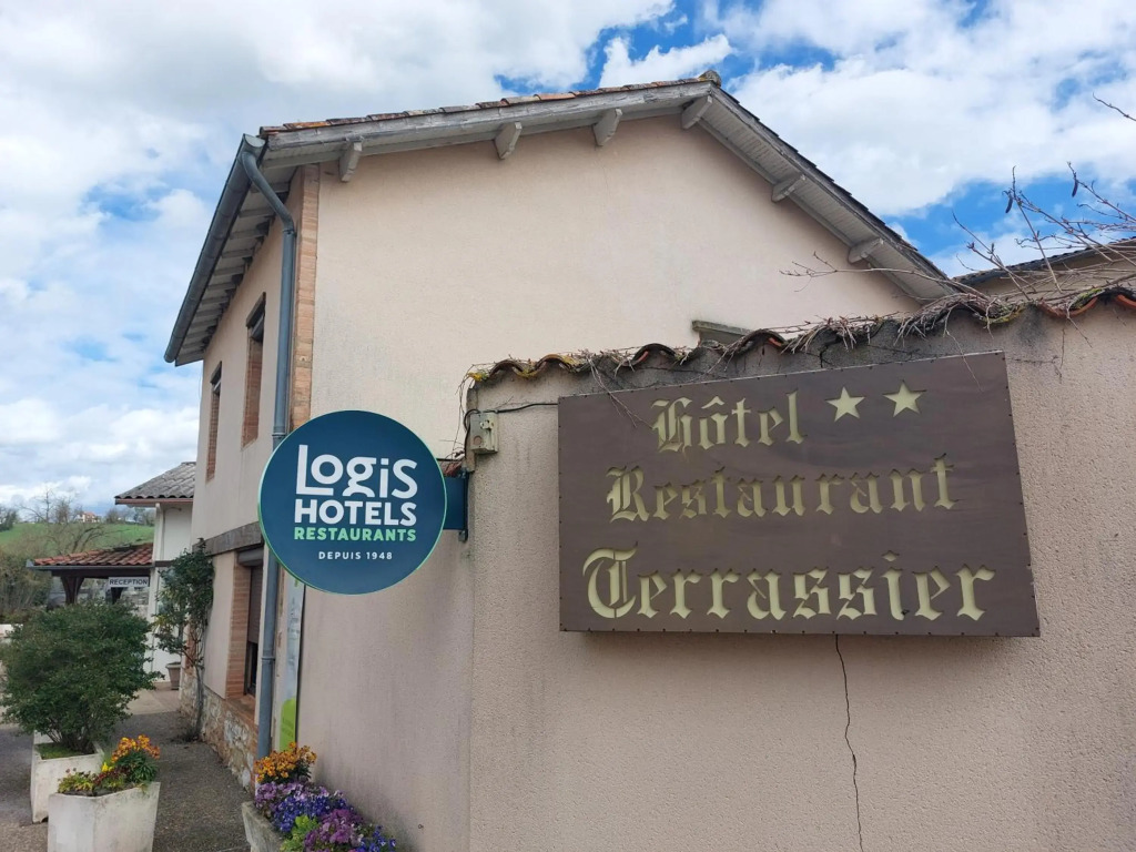 Chez Terrassier - Logis Hôtels - Hotel et Restaurant