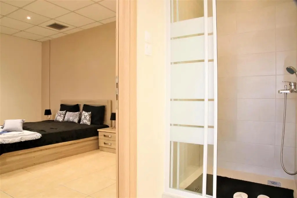 GK Airport Suites