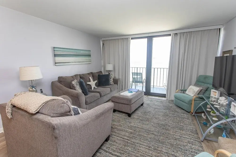 Royal Garden Resort 415 2 Bedroom Condo by RedAwning