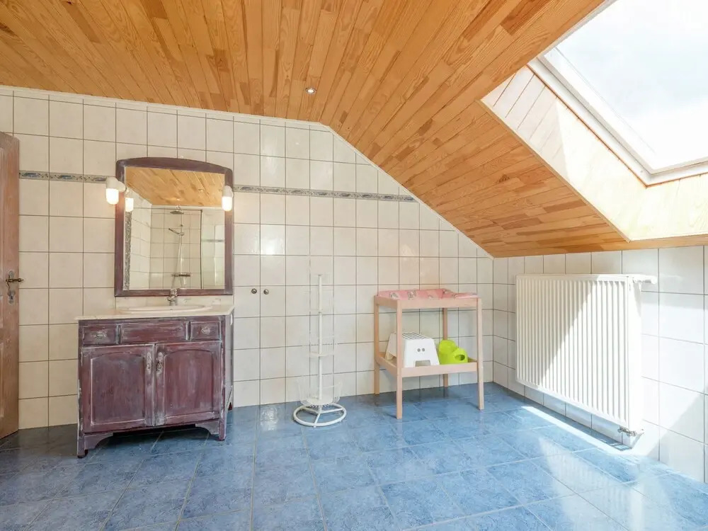 Magnificent Villa in Brisy with Sauna Roofed