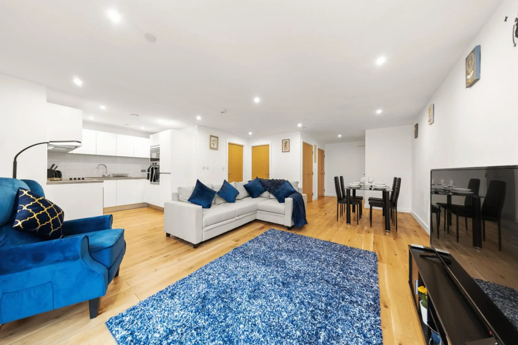 50 PERCENT OFF -Monthly & Weekly Stays Perfect for Relocations, Business, Families and Leisure! Book today at Premium Executive Serviced Apartments- 2 Bed Apt