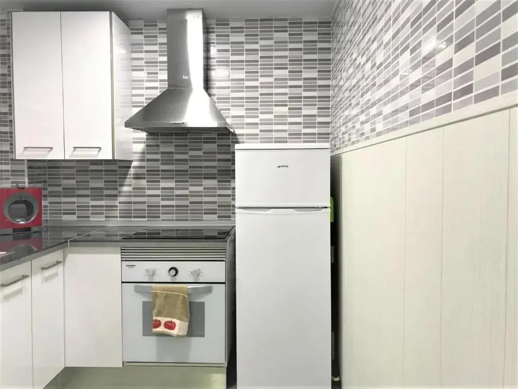 En 2da linea de playa, reformado y con aire acondicionado 106B - INMO22