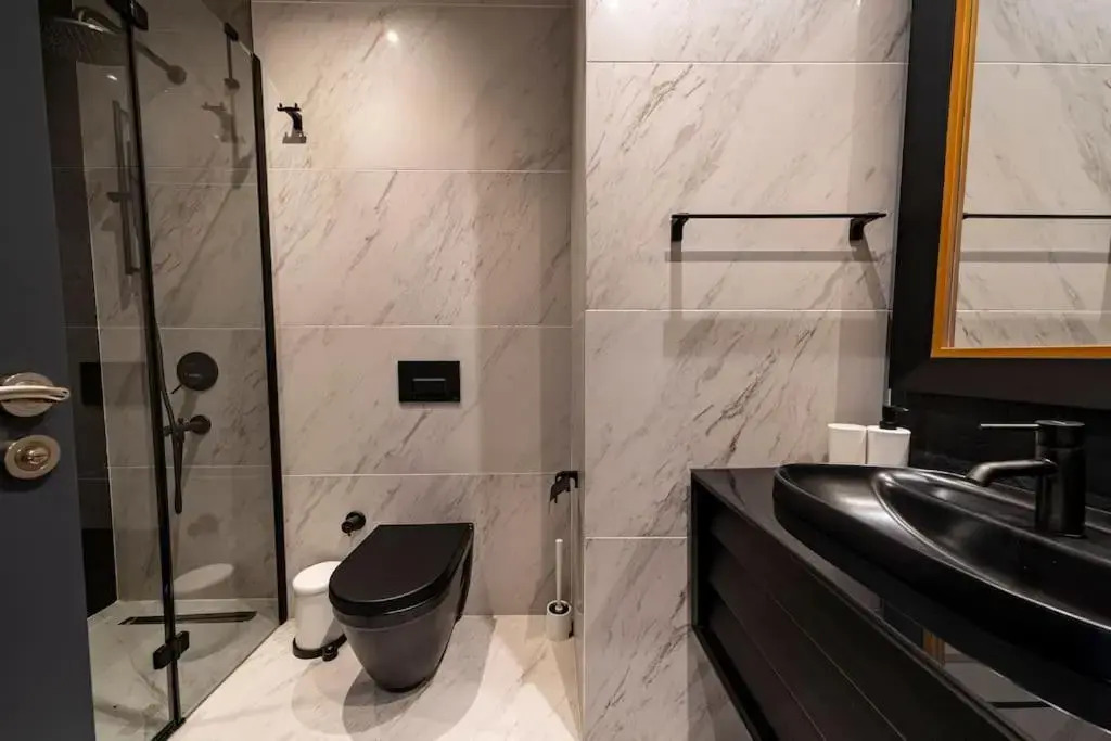 Classy, modern furnished residence-7/24 security ( benesta 121 )