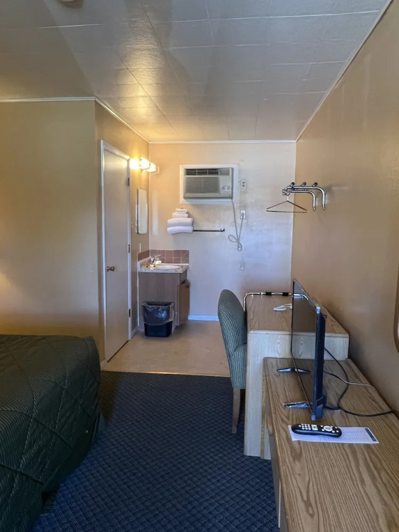 Silver Spur Motel