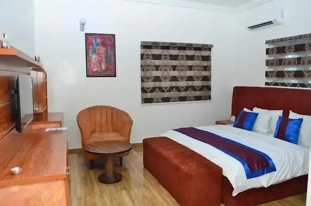 Sterling Shortlet Apartment  and Suites