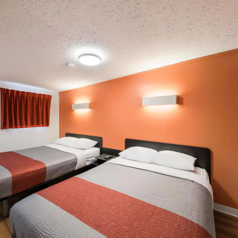 Motel 6 Cranbrook