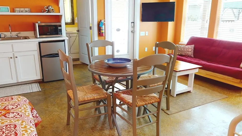 Neptune's 4 Bedroom Townhouse