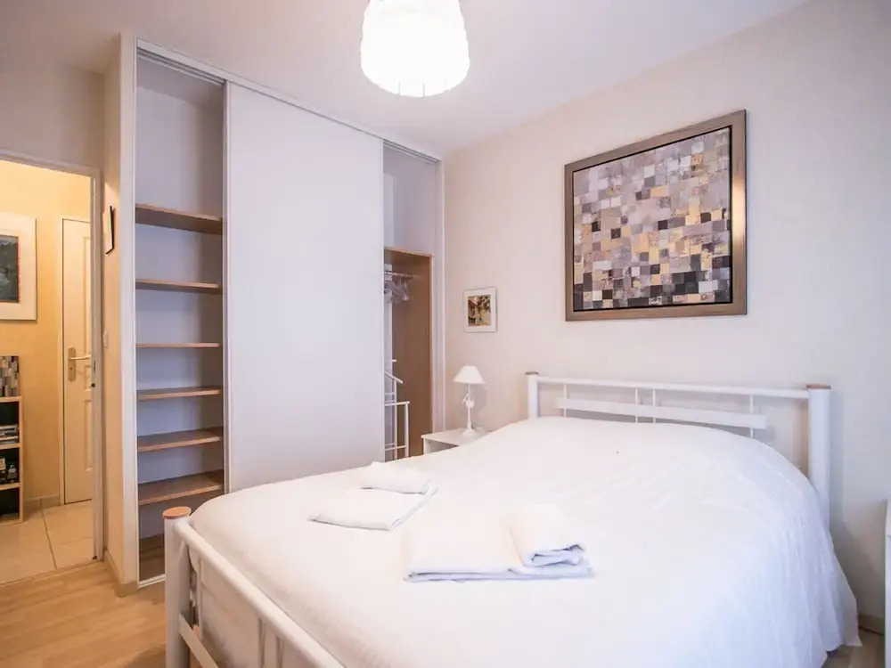 Cosy Apartment in Bayeux with Heating Facility