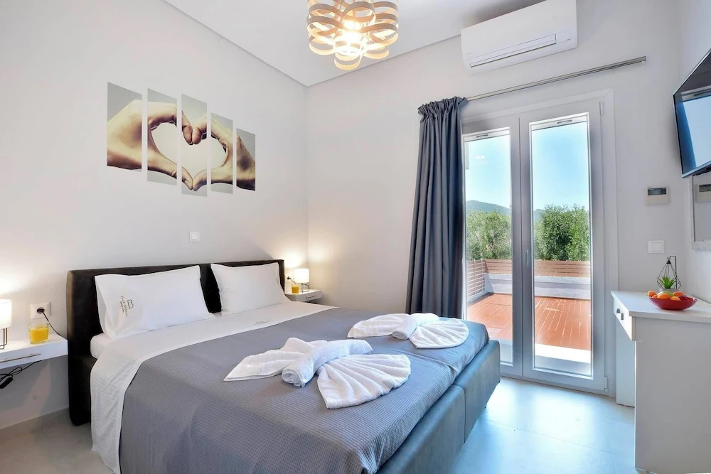 Villa Ventus Sleeps 7 with Parking