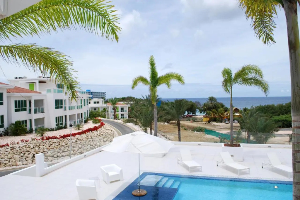 Piscadera Harbour Village