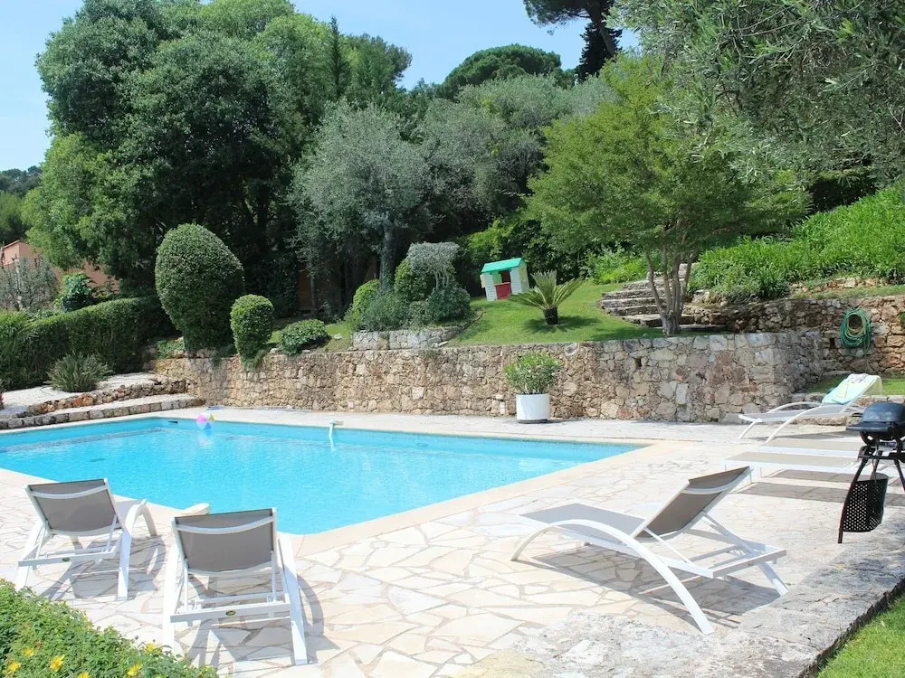 Vintage Villa in Grasse With Private Swimming Pool