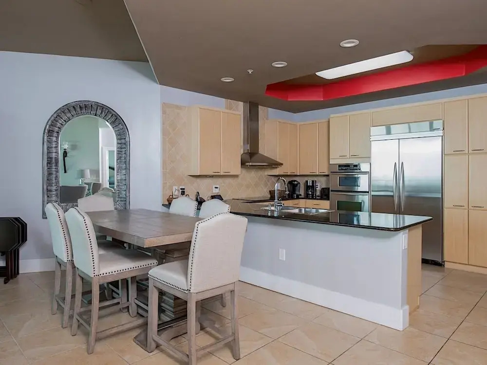 Caribe Penthouse - 3 Br Condo