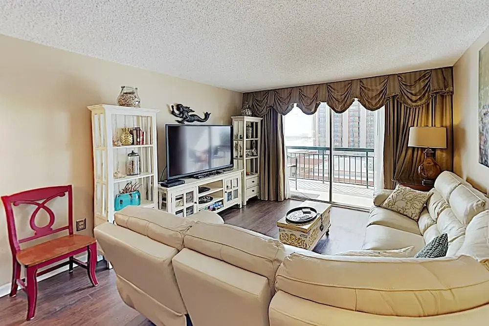 New Listing! Oceanfront Escape W/ Pool, Epic Views 3 Bedroom Condo