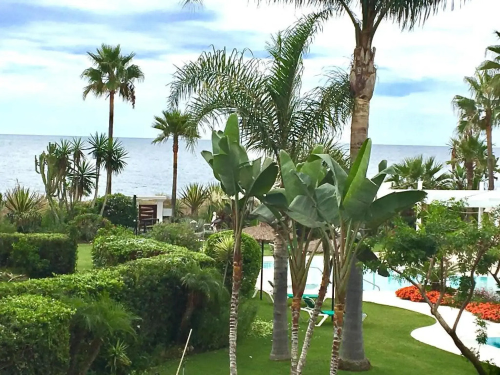 Costalita Penthouse in Estepona