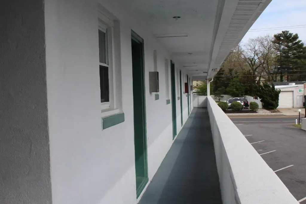Budget Inn