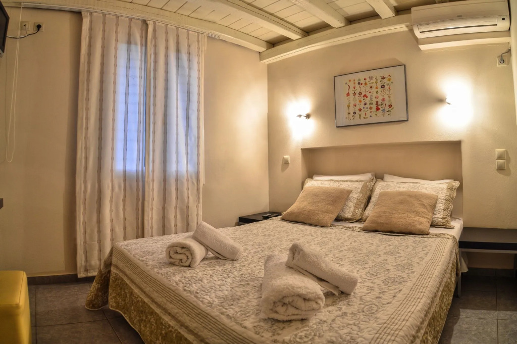 Iro Suites