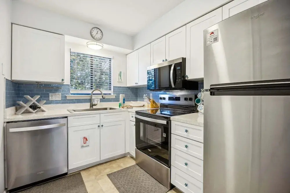 4f Amelia Landings 2 Bedroom Condo