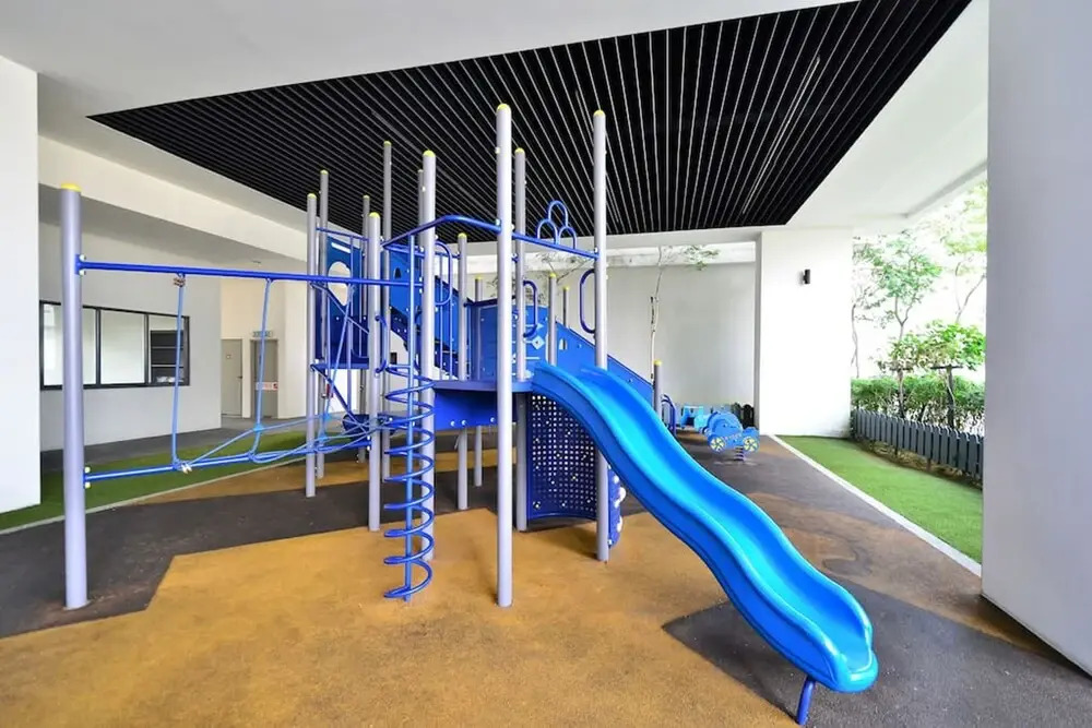 6-8 pax SetiaWalk 5min LRT Cozy Apartment Puchong
