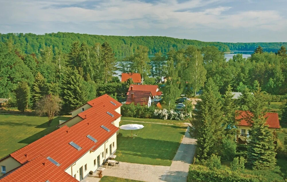 Stunning Home In Pinnow With Wifi