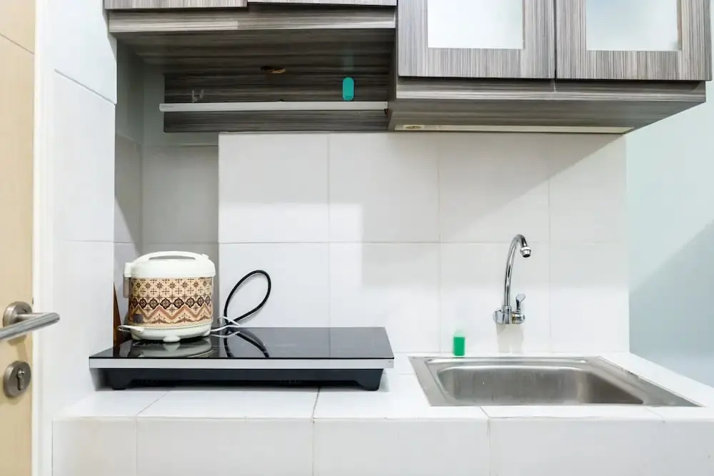 Simply Studio Room Ayodhya Apartment near Tangerang City