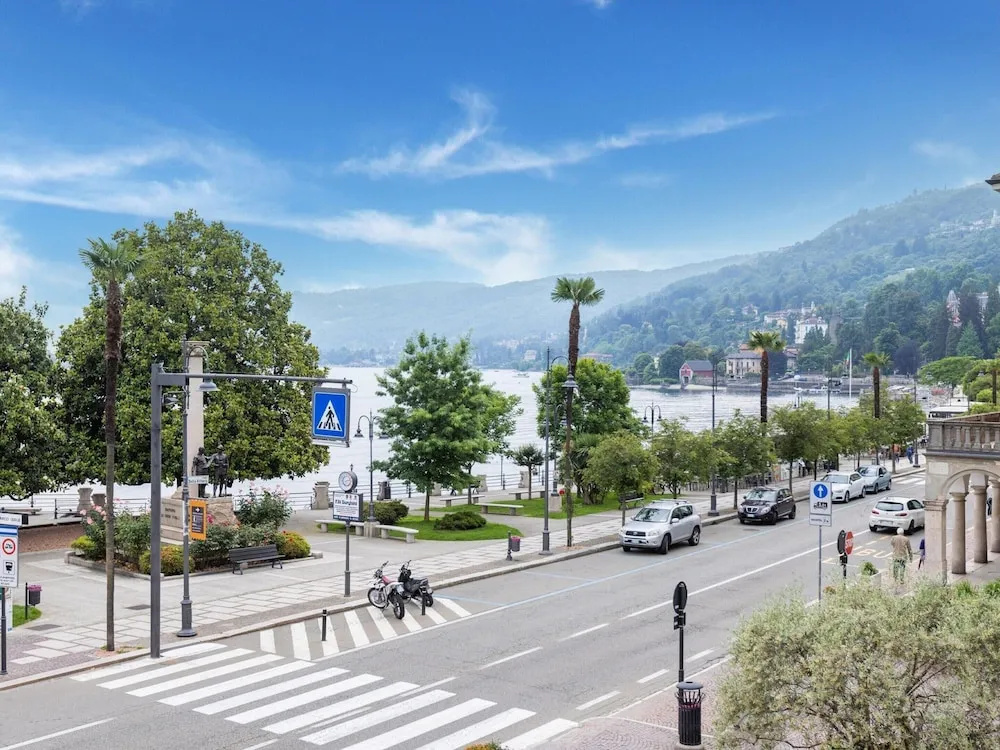 House In the Heart of Baveno Within Walking Distance of the Lake