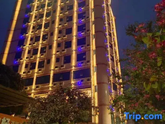 Vienna Hotel (Nanning Yudong Yinhai Avenue Jinxiang Metro Station)