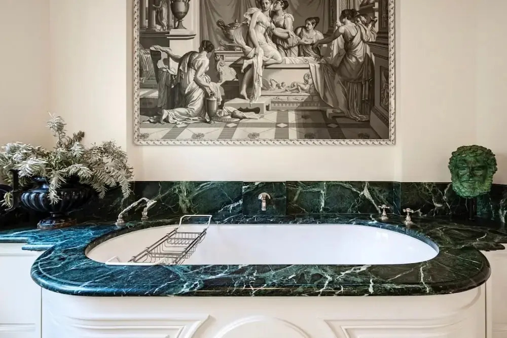 Luxury 3BR Flat Near the Champs Elys es