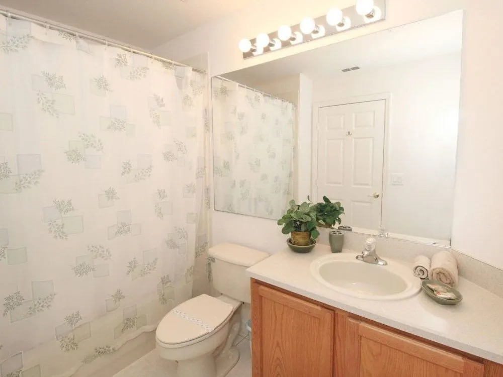 4 Holiday Vacation Home 4 Br home by RedAwning
