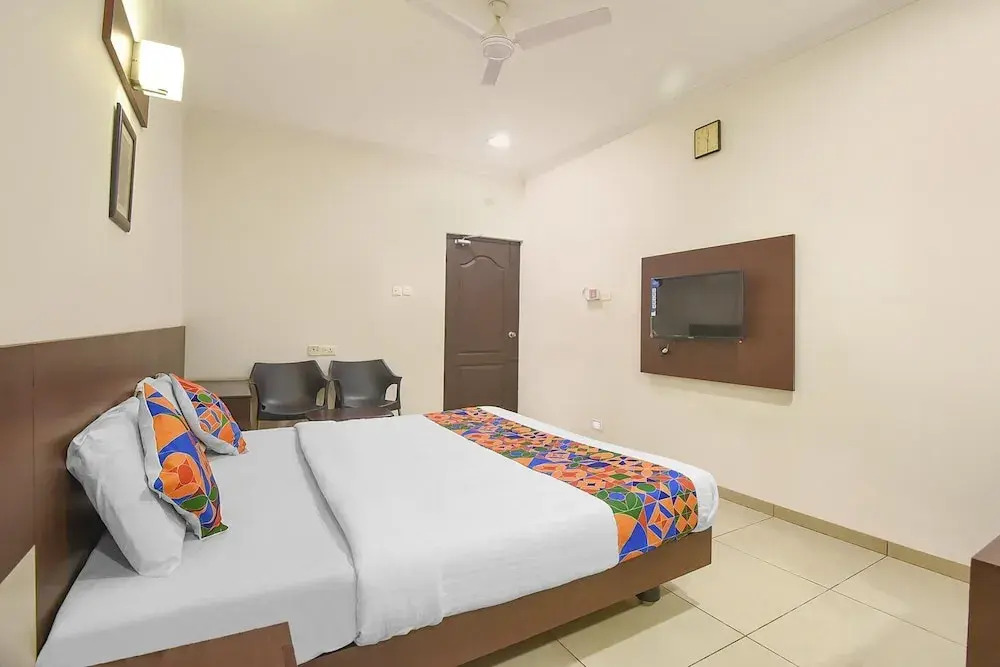 Fabhotel The Grand