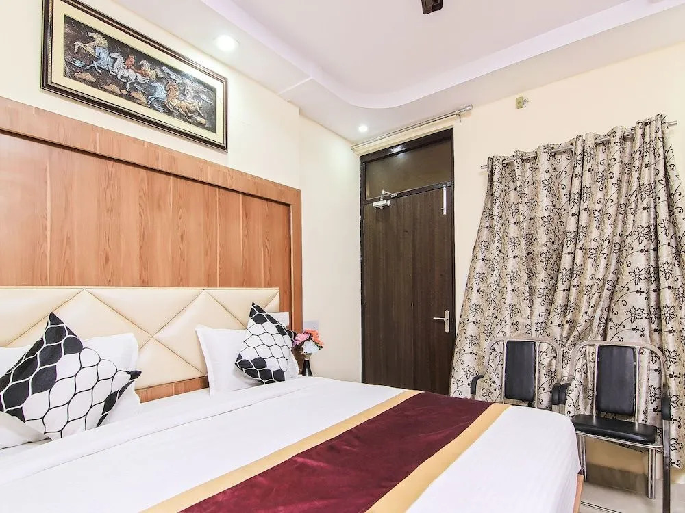 Collection O 15597 Hotel Khalsa Inn