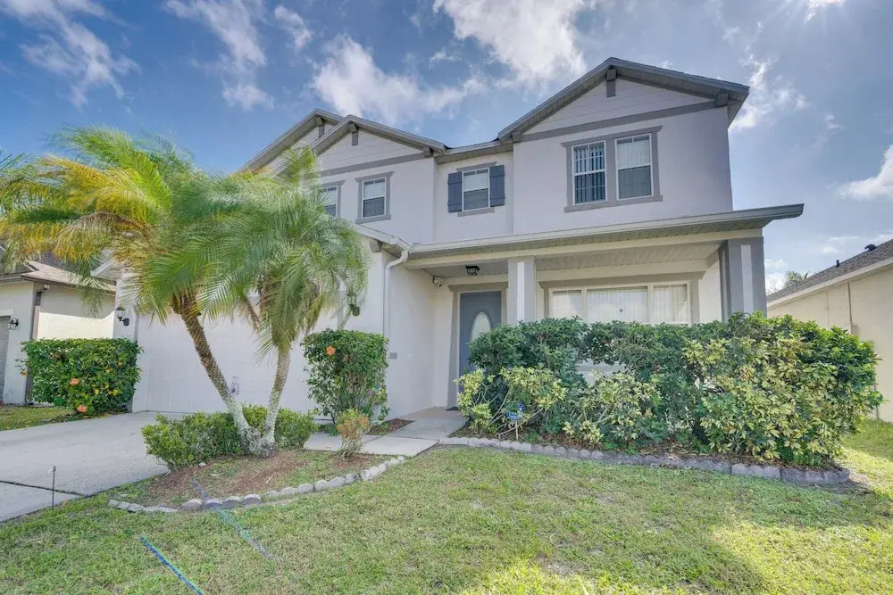 Spacious Kissimmee Villa w/ Private Pool & Hot Tub