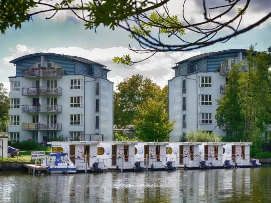 HAVEL-Cruiser Hausboot-Flöße mit Stil