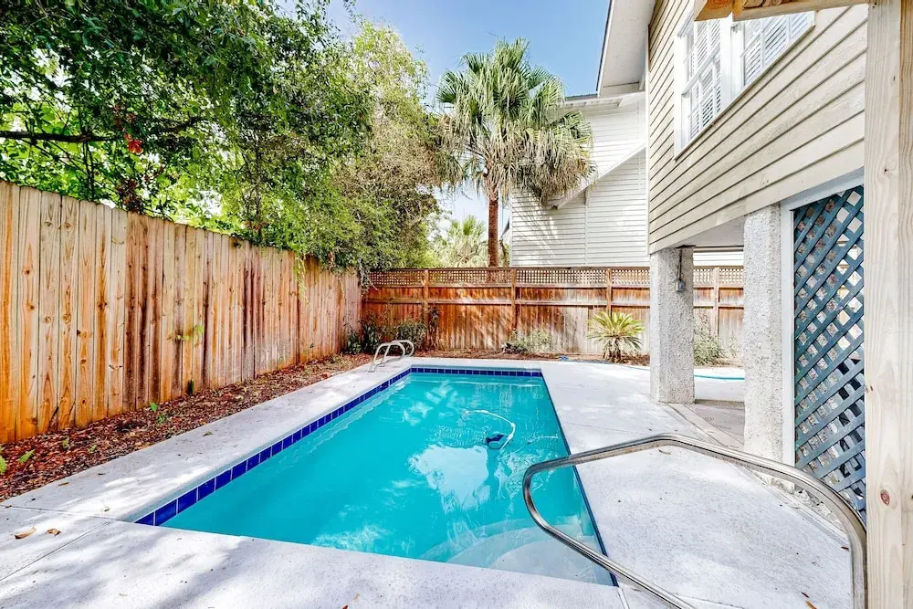 Classic Coastal Home With Game Room & Private hot tub - Walk to Beaches