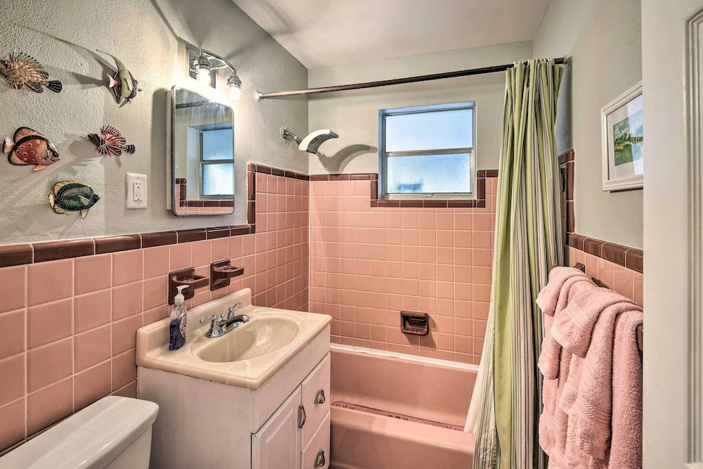 Pet-friendly Ormond Beach Home w/ Fire Pit!