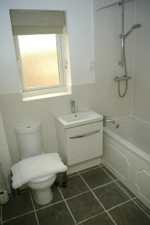 Blackburn Lodge 2-Bedroom Flat