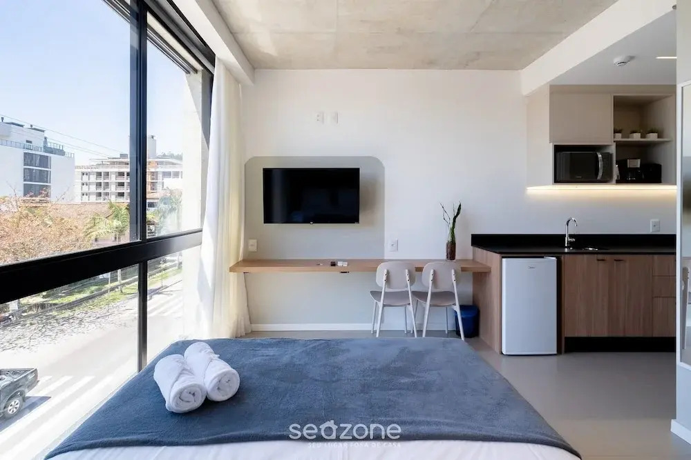 Studios in Building With Swimming Pool in Jurere - SOT