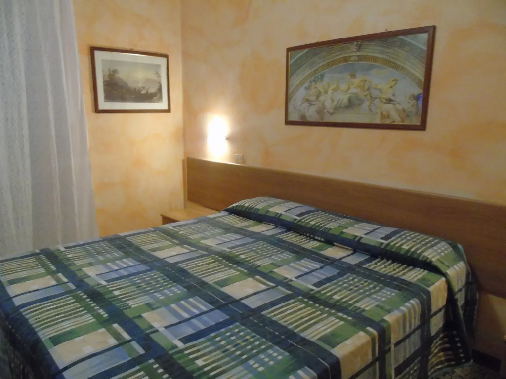 hotel arno