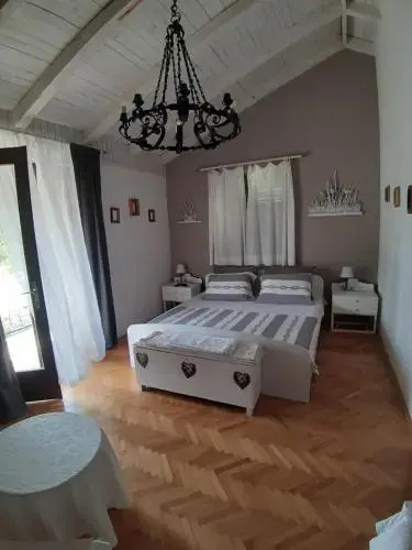 Apartment Lila