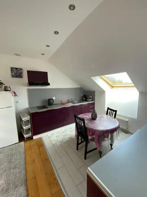 2 Chambres cosy à quelques pas de la Seine, 5 mins à pied de deux gare SNCF et RER A