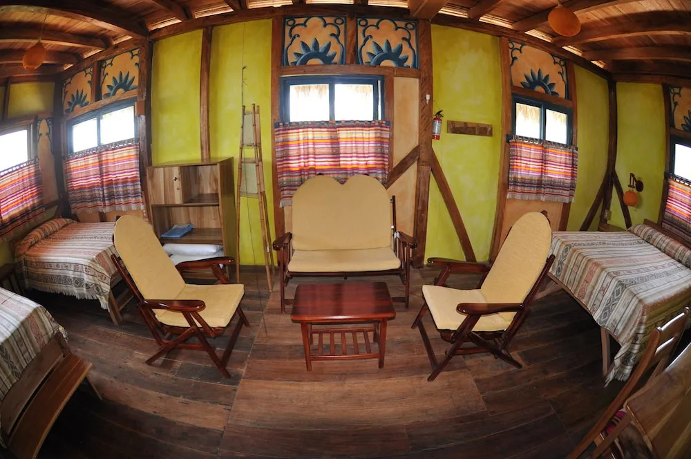 Azuluna Ecolodge