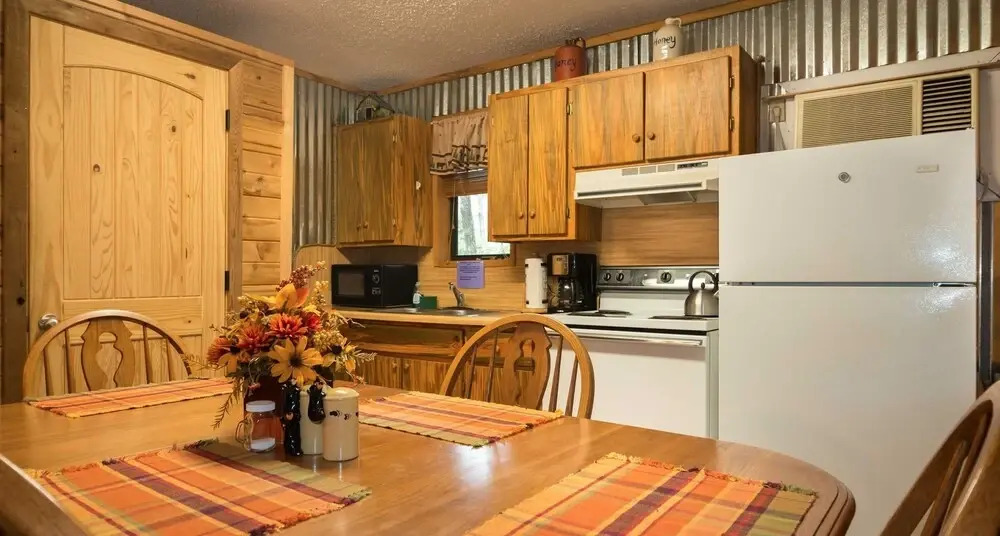 Bear Hollow Cabin With Hot Tub Minutes Away From Beavers Bend State Park and Broken Bow Lake by Redawning