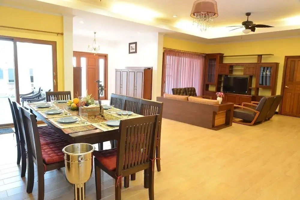 The Time Family 5 Bedroom Villa 92