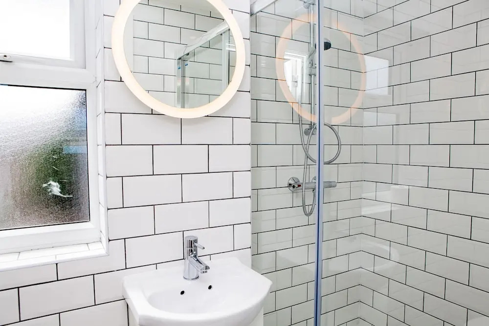 Stunning 4 Bed East London Apartment Sleeps 10