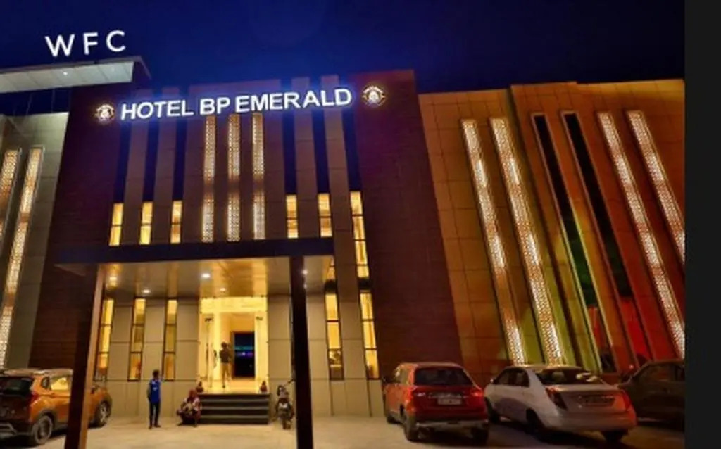 Hotel B P Emerald, Mathura