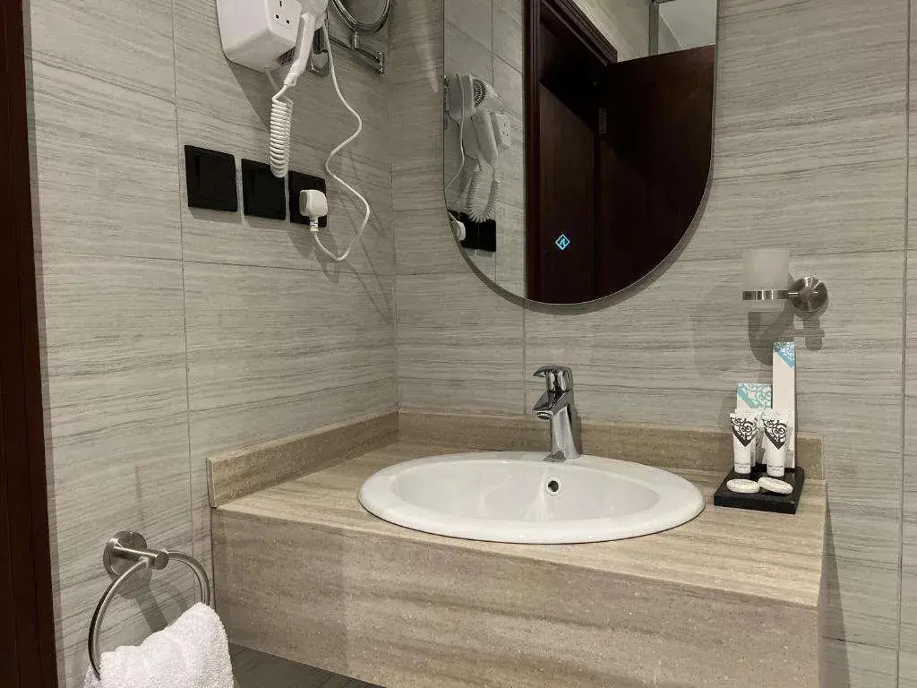 Enala Hotel- Umluj