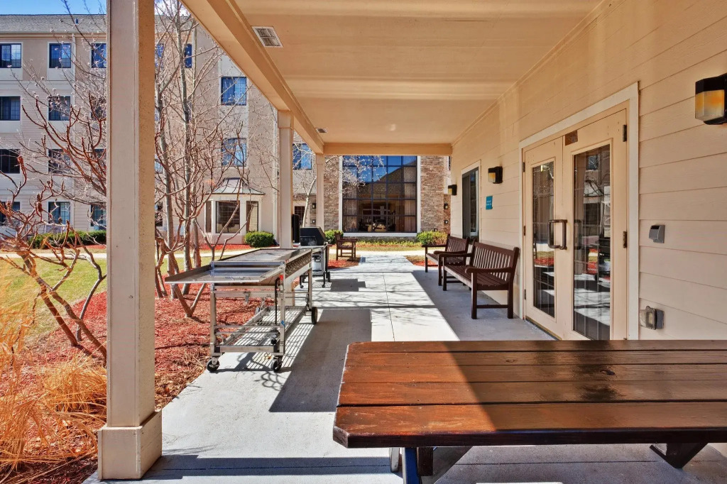 Staybridge Suites Glenview by IHG
